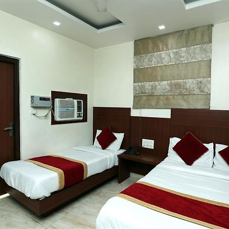 Hotel Toto International Dx Nowe Delhi Zewnętrze zdjęcie