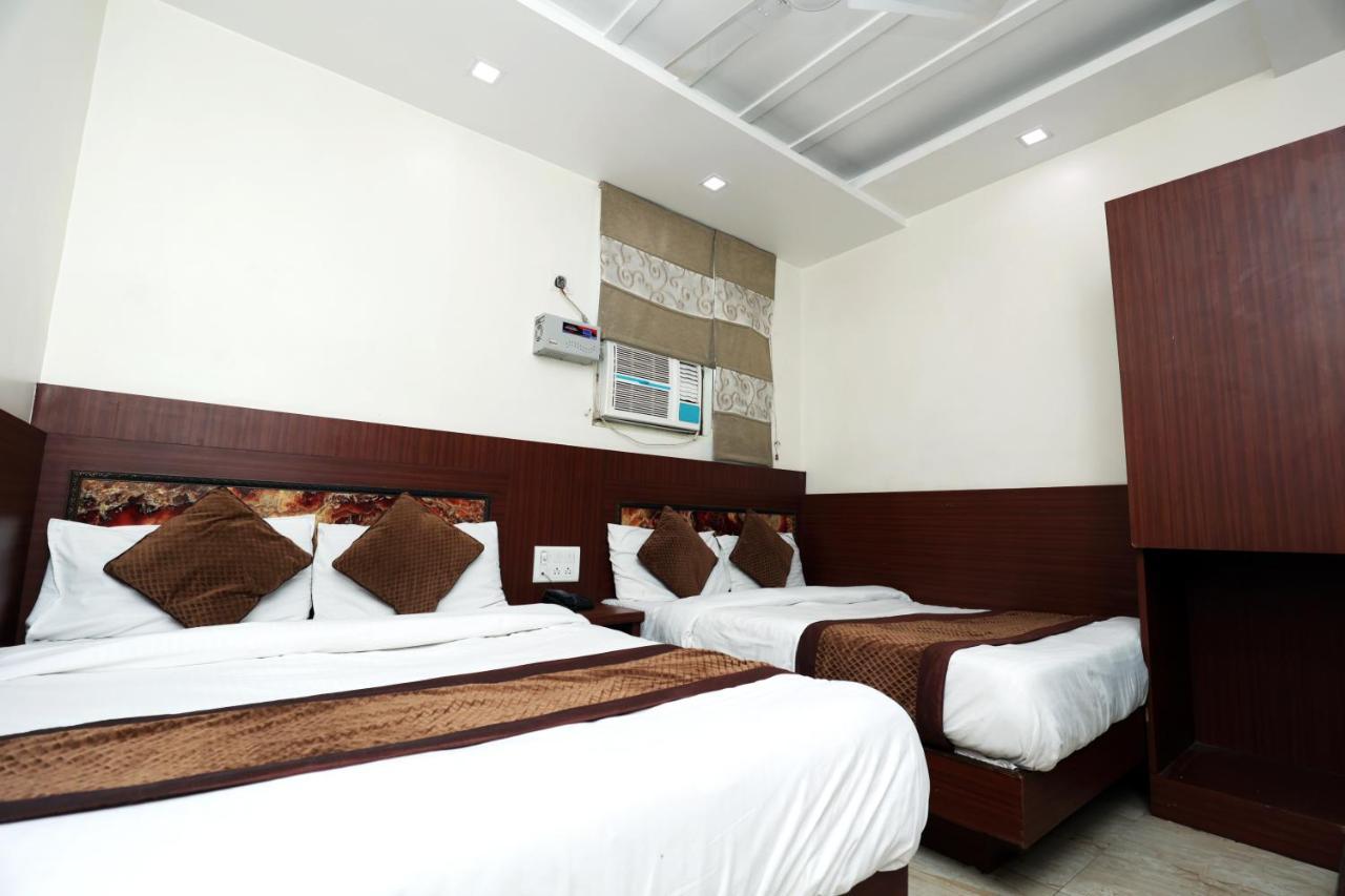 Hotel Toto International Dx Nowe Delhi Zewnętrze zdjęcie