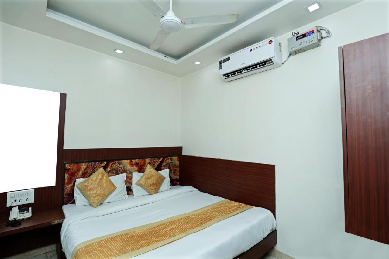 Hotel Toto International Dx Nowe Delhi Zewnętrze zdjęcie
