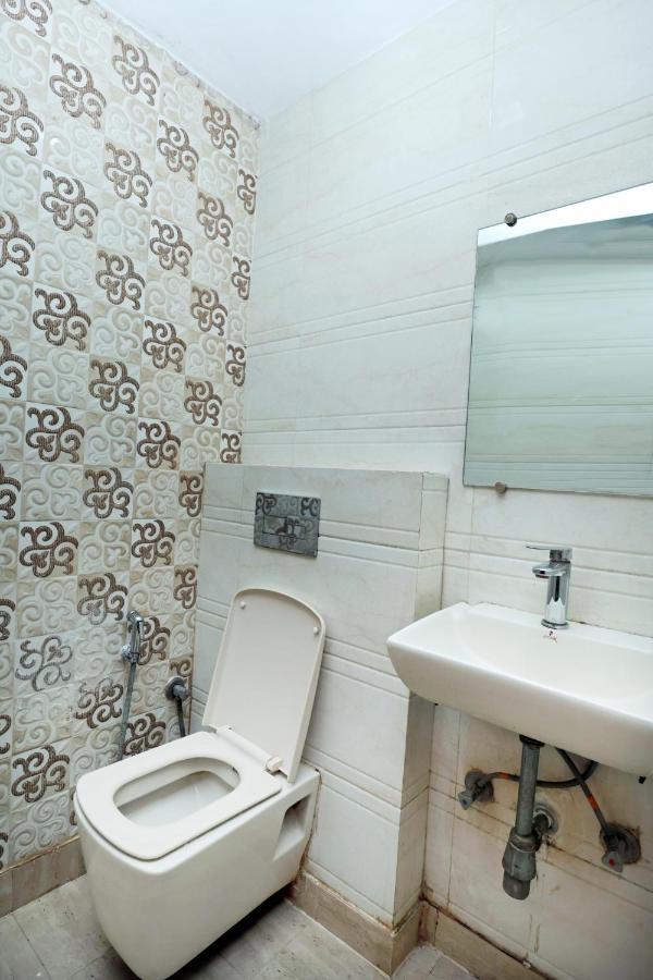 Hotel Toto International Dx Nowe Delhi Zewnętrze zdjęcie